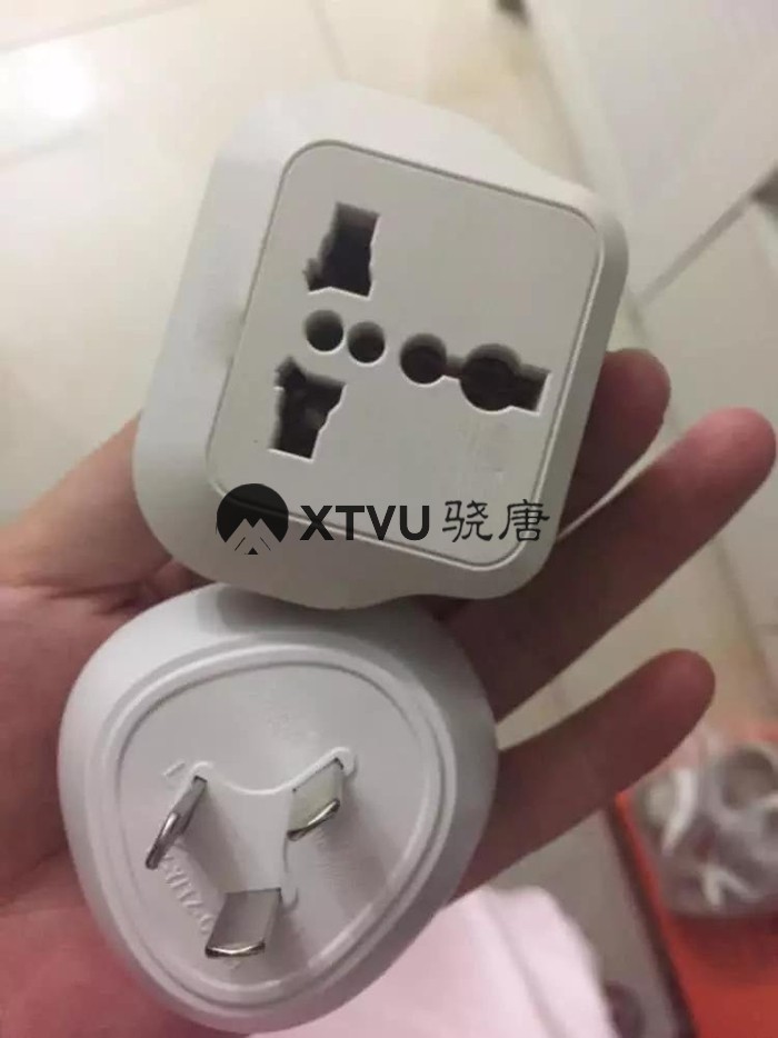 美国连插头都这么人性化！左右插片一大一小，孔洞设计防止松脱